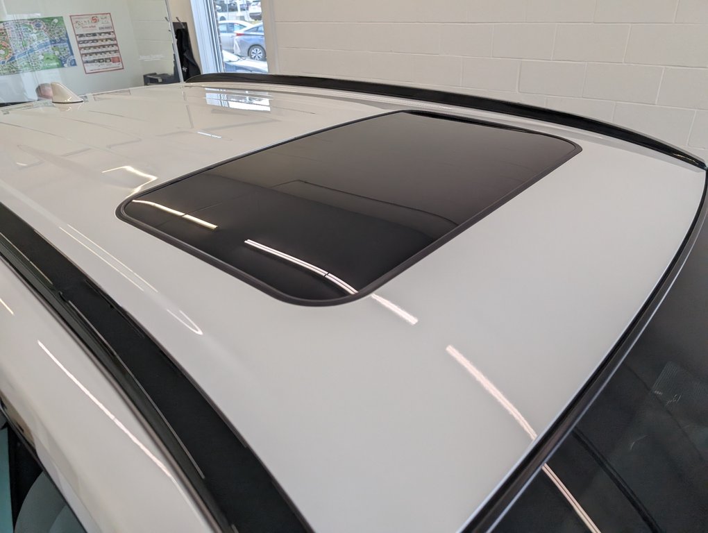 2022 Toyota RAV4 Hybrid SE AWD, in Magog, Quebec - 25 - w1024h768px