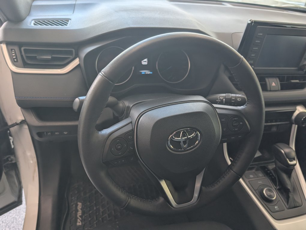 2022 Toyota RAV4 Hybrid SE AWD, in Magog, Quebec - 12 - w1024h768px