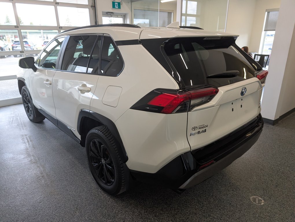 2022 Toyota RAV4 Hybrid SE AWD, in Magog, Quebec - 4 - w1024h768px