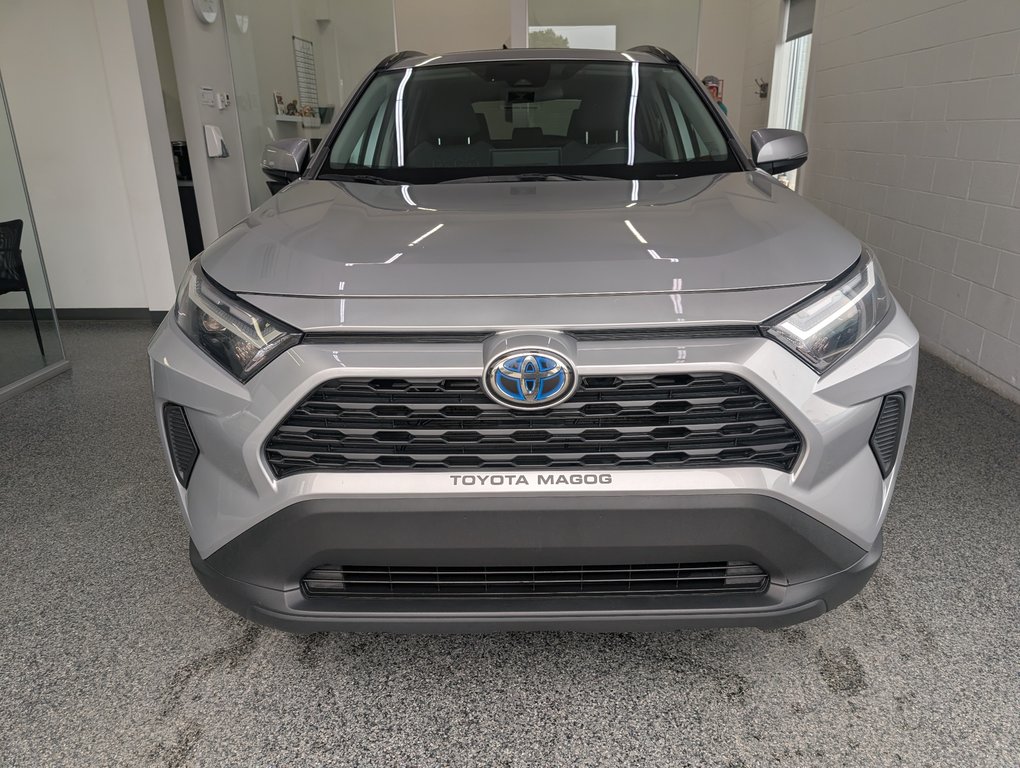 2022 Toyota RAV4 Hybrid XLE AWD, in Magog, Quebec - 5 - w1024h768px
