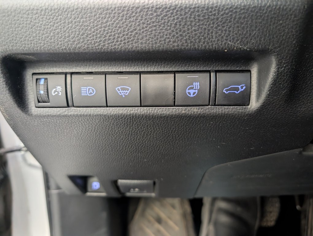 2022 Toyota RAV4 Hybrid XLE AWD, in Magog, Quebec - 21 - w1024h768px