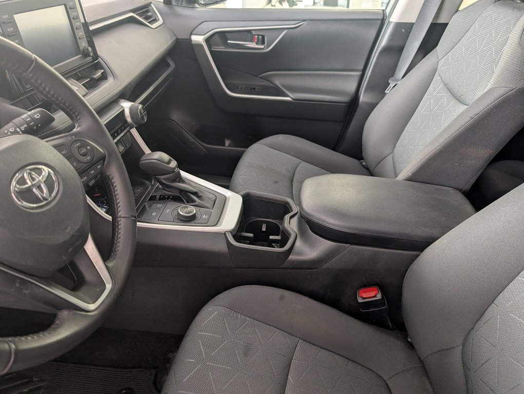 2022 Toyota RAV4 Hybrid XLE AWD, in Magog, Quebec - 11 - w1024h768px