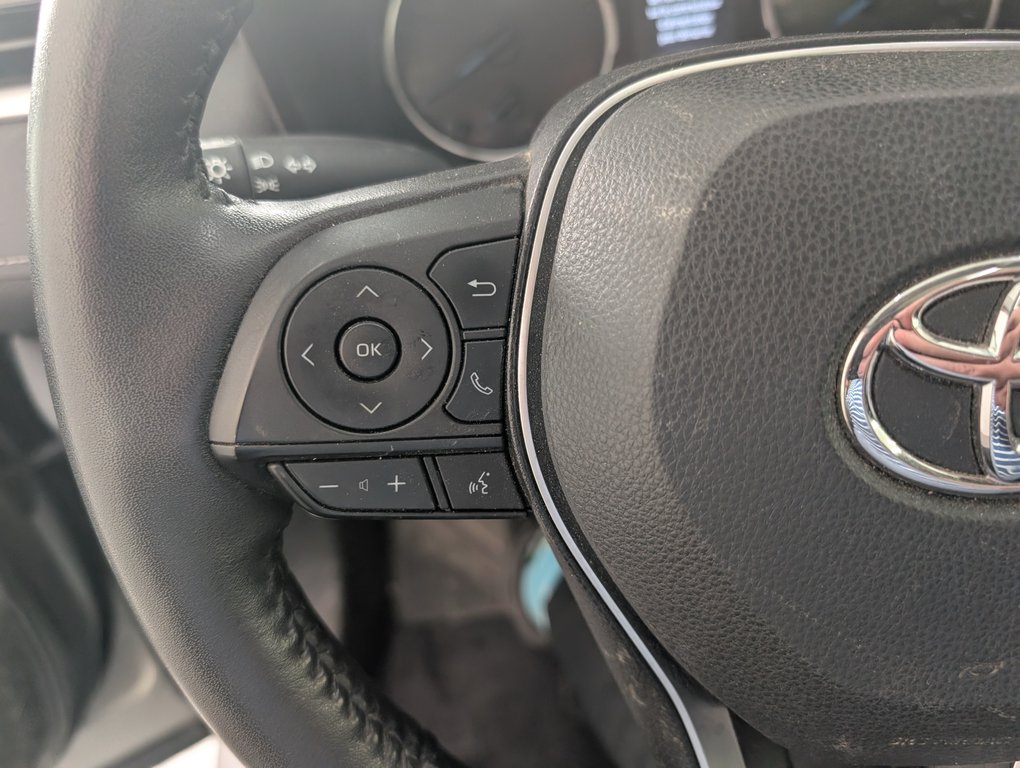 2022 Toyota RAV4 Hybrid XLE AWD, in Magog, Quebec - 17 - w1024h768px