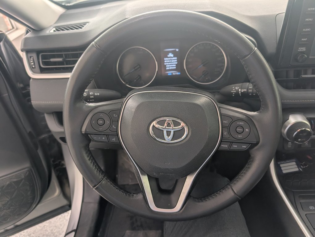 2022 Toyota RAV4 Hybrid XLE AWD, in Magog, Quebec - 15 - w1024h768px
