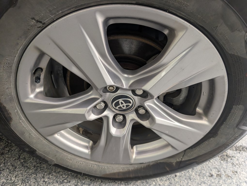 2022 Toyota RAV4 Hybrid XLE AWD, in Magog, Quebec - 23 - w1024h768px