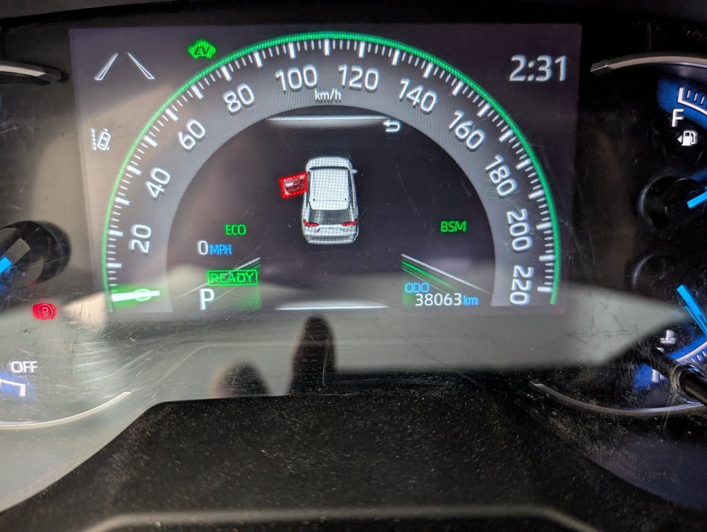 Toyota RAV4 Hybrid LE AWD, GARANTIE JUSQU EN 2028, 2023 à Magog, Québec - 21 - w1024h768px