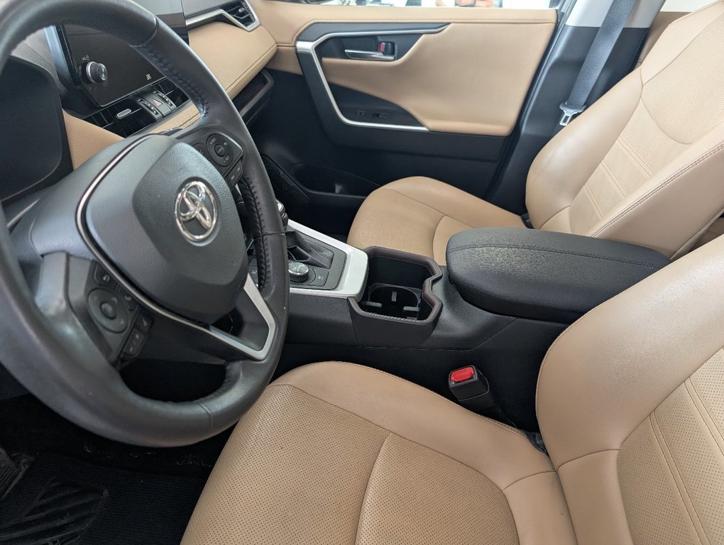 2023 Toyota RAV4 Hybrid LIMITED AWD, GARANTIE JUSQU EN 2027, in Magog, Quebec - 13 - w1024h768px