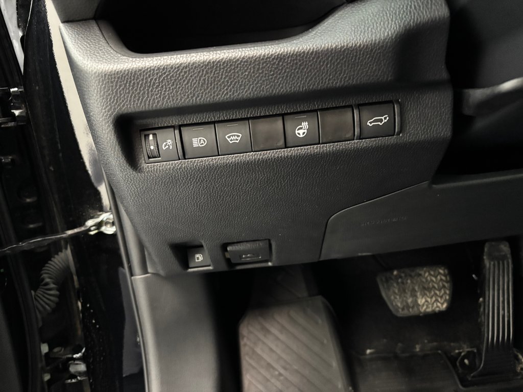 Toyota RAV4 Hybrid XLE AWD, 2023 à Magog, Québec - 13 - w1024h768px