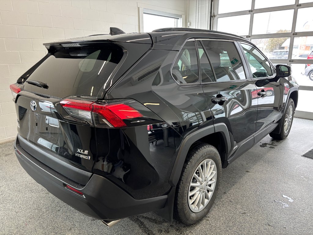 2023 Toyota RAV4 Hybrid XLE AWD, in Magog, Quebec - 4 - w1024h768px