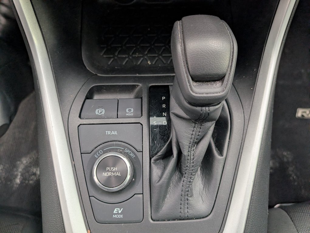 Toyota RAV4 Hybrid XLE, 2023 à Magog, Québec - 15 - w1024h768px