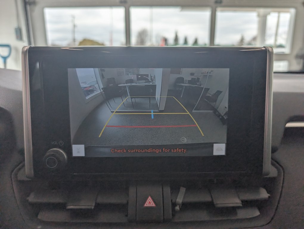 Toyota RAV4 Hybrid XLE, 2023 à Magog, Québec - 19 - w1024h768px