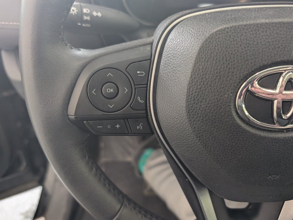 Toyota RAV4 Hybrid XLE, 2023 à Magog, Québec - 17 - w1024h768px