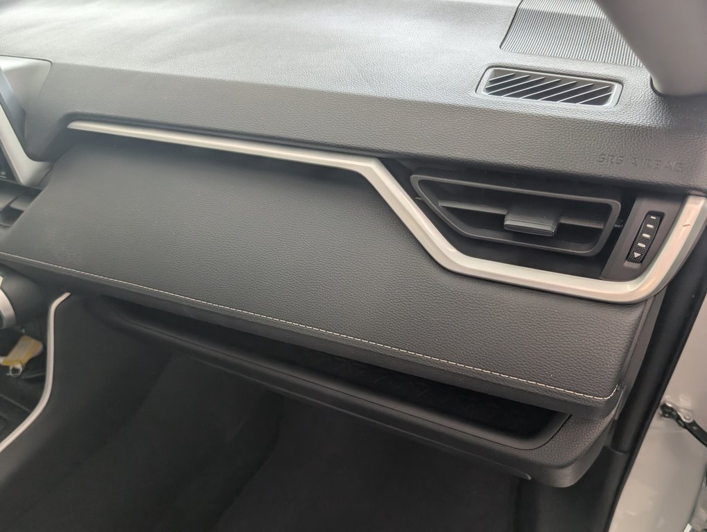 2023 Toyota RAV4 Hybrid XLE AWD, in Magog, Quebec - 9 - w1024h768px