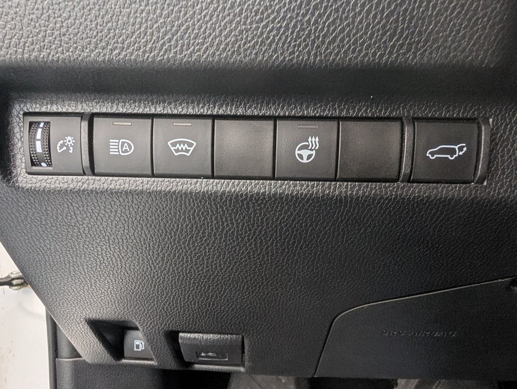 2023 Toyota RAV4 Hybrid XLE AWD, in Magog, Quebec - 22 - w1024h768px