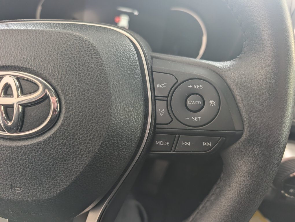 2023 Toyota RAV4 Hybrid XLE AWD, in Magog, Quebec - 20 - w1024h768px