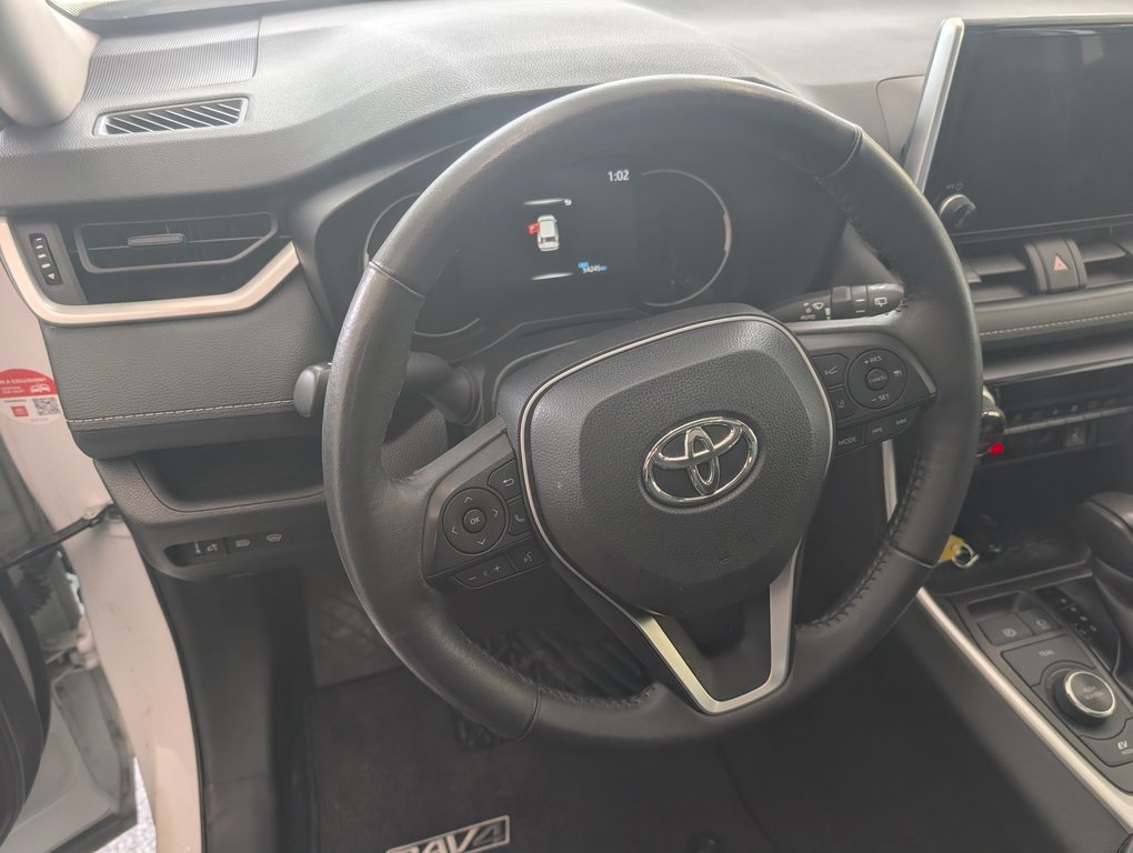 2023 Toyota RAV4 Hybrid XLE AWD, in Magog, Quebec - 12 - w1024h768px