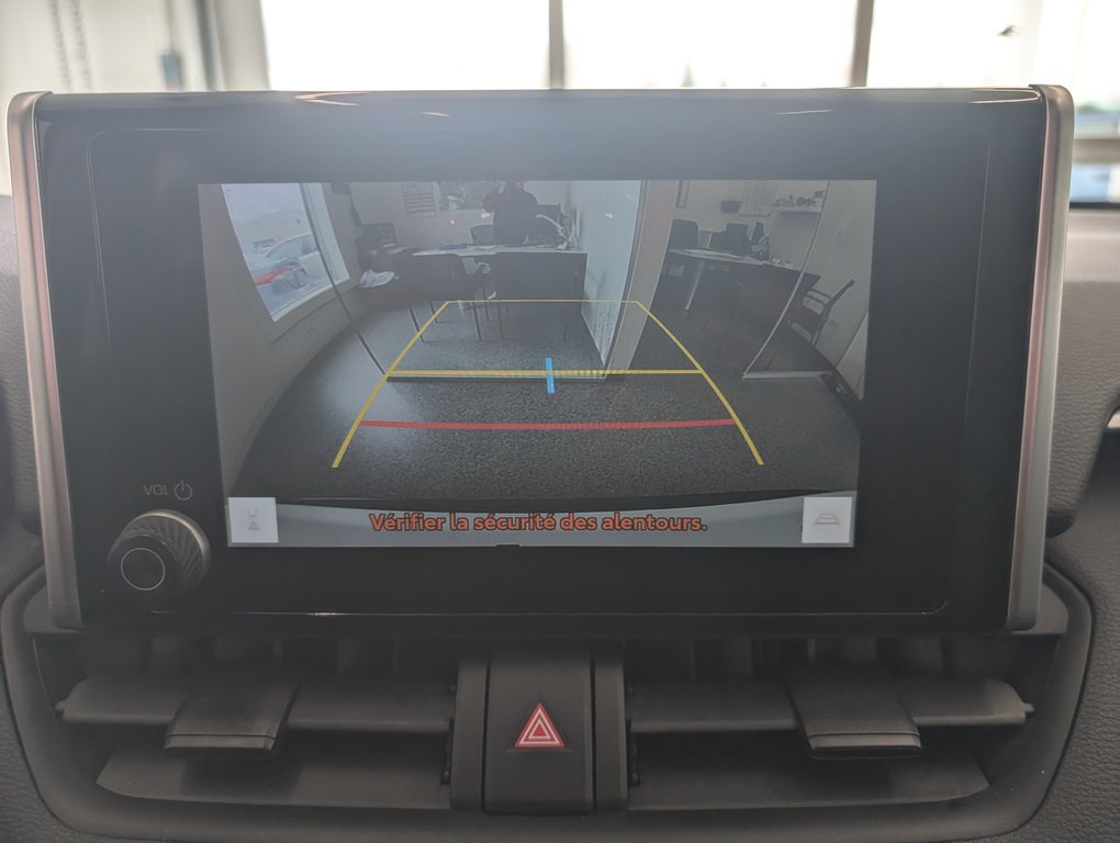 2023 Toyota RAV4 Hybrid XLE AWD, in Magog, Quebec - 18 - w1024h768px