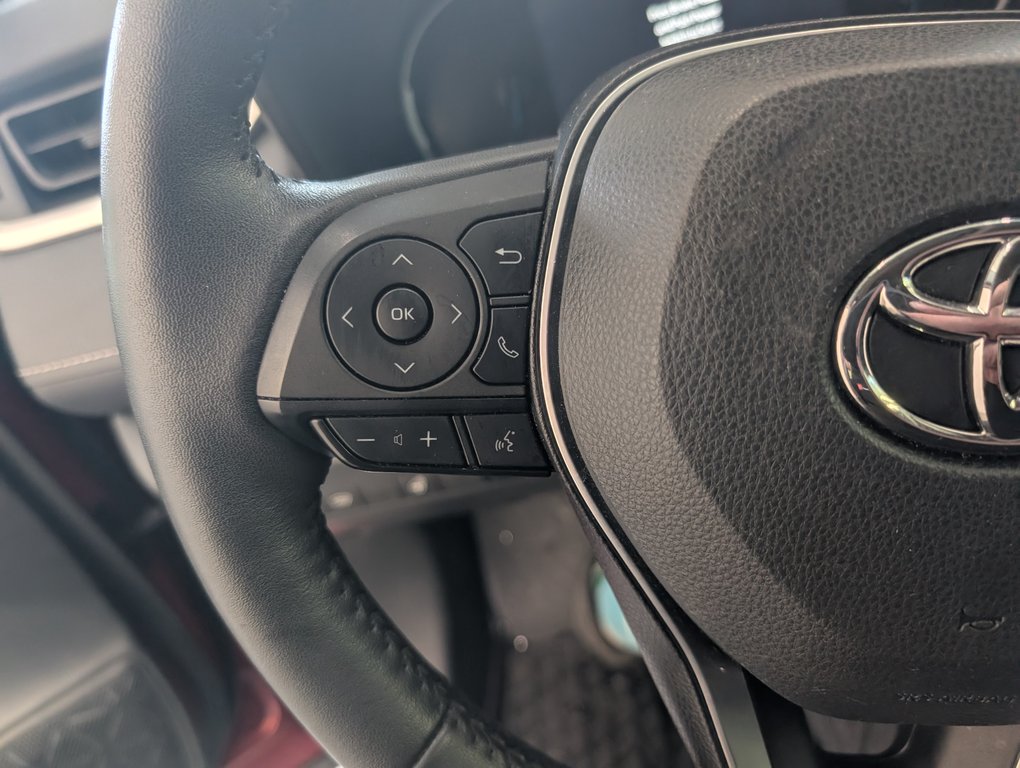 2023 Toyota RAV4 Hybrid XLE AWD, in Magog, Quebec - 18 - w1024h768px