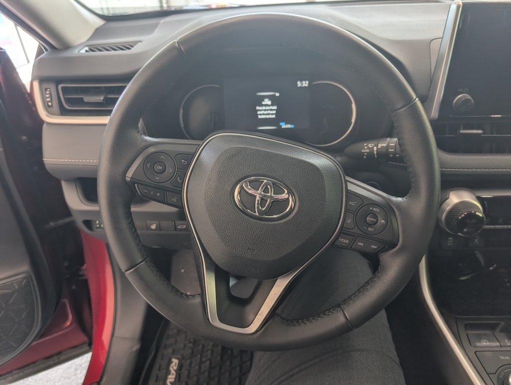 2023 Toyota RAV4 Hybrid XLE AWD, in Magog, Quebec - 15 - w1024h768px
