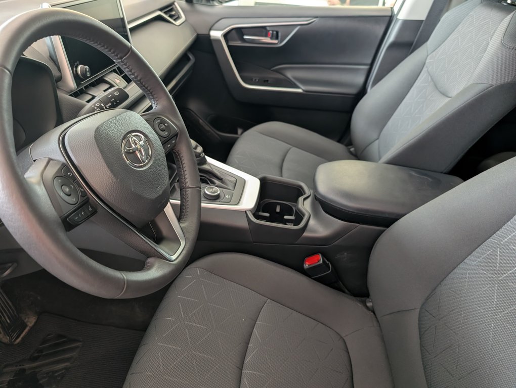 2023 Toyota RAV4 Hybrid XLE, A/C, in Magog, Quebec - 11 - w1024h768px