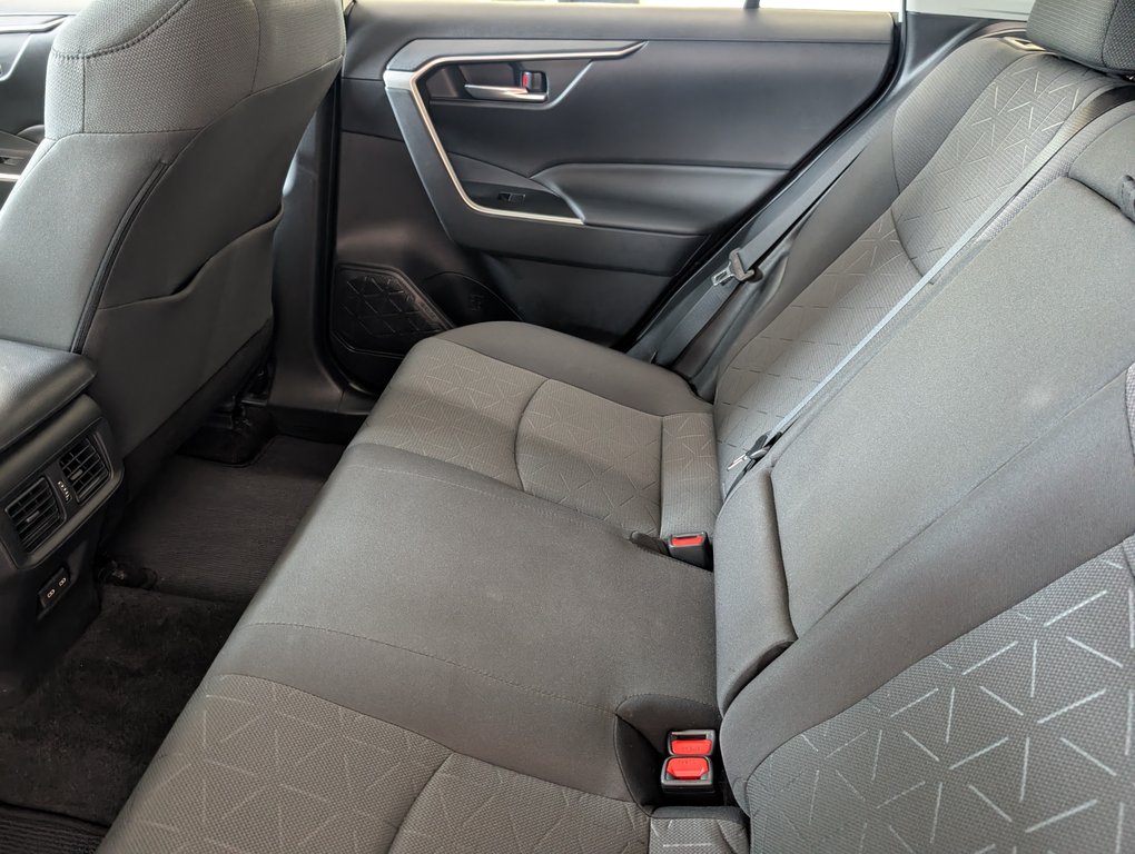 2023 Toyota RAV4 Hybrid XLE, A/C, in Magog, Quebec - 10 - w1024h768px