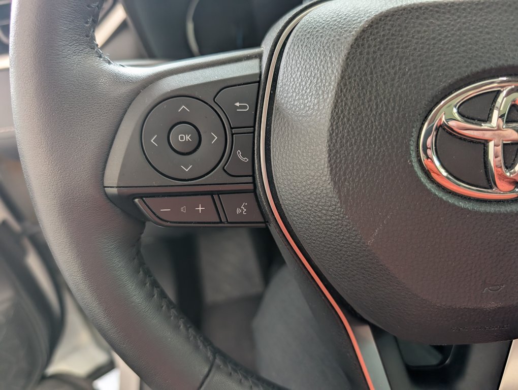 2023 Toyota RAV4 Hybrid XLE, A/C, in Magog, Quebec - 18 - w1024h768px