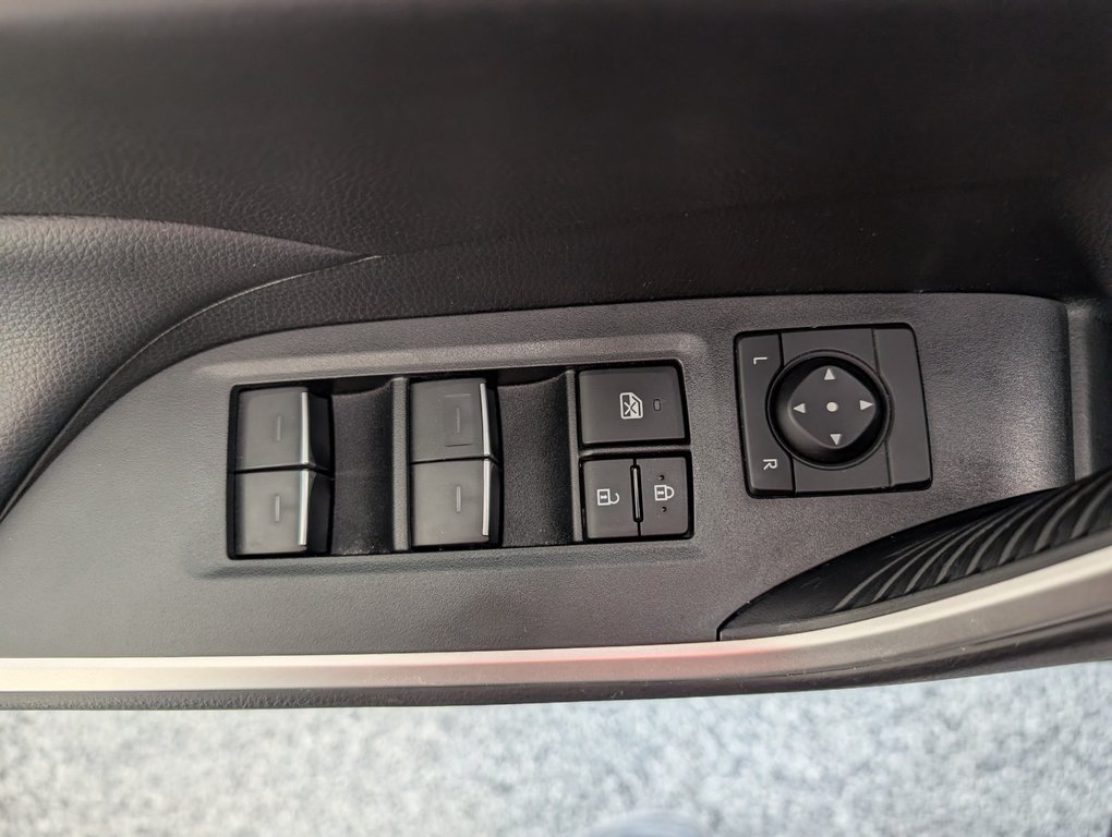 2023 Toyota RAV4 Hybrid XLE, A/C, in Magog, Quebec - 14 - w1024h768px
