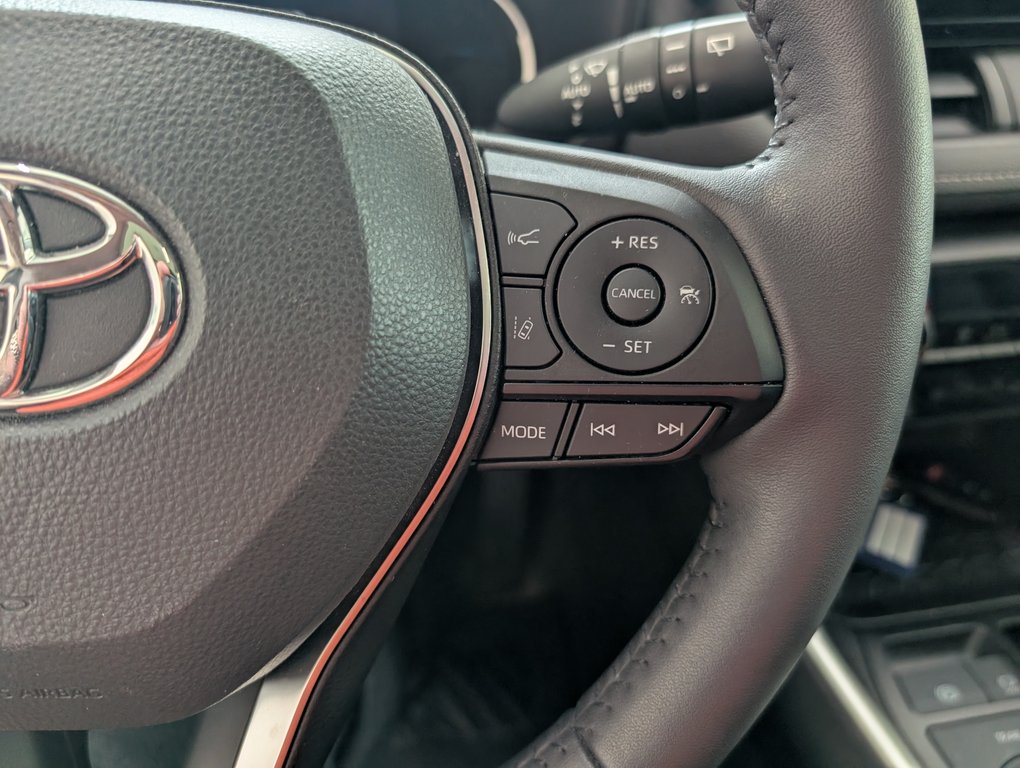 2023 Toyota RAV4 Hybrid XLE, A/C, in Magog, Quebec - 19 - w1024h768px