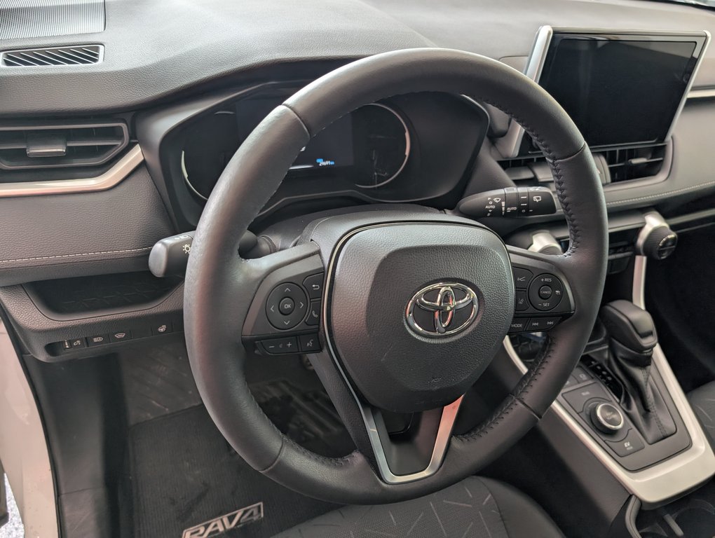 2023 Toyota RAV4 Hybrid XLE, A/C, in Magog, Quebec - 12 - w1024h768px