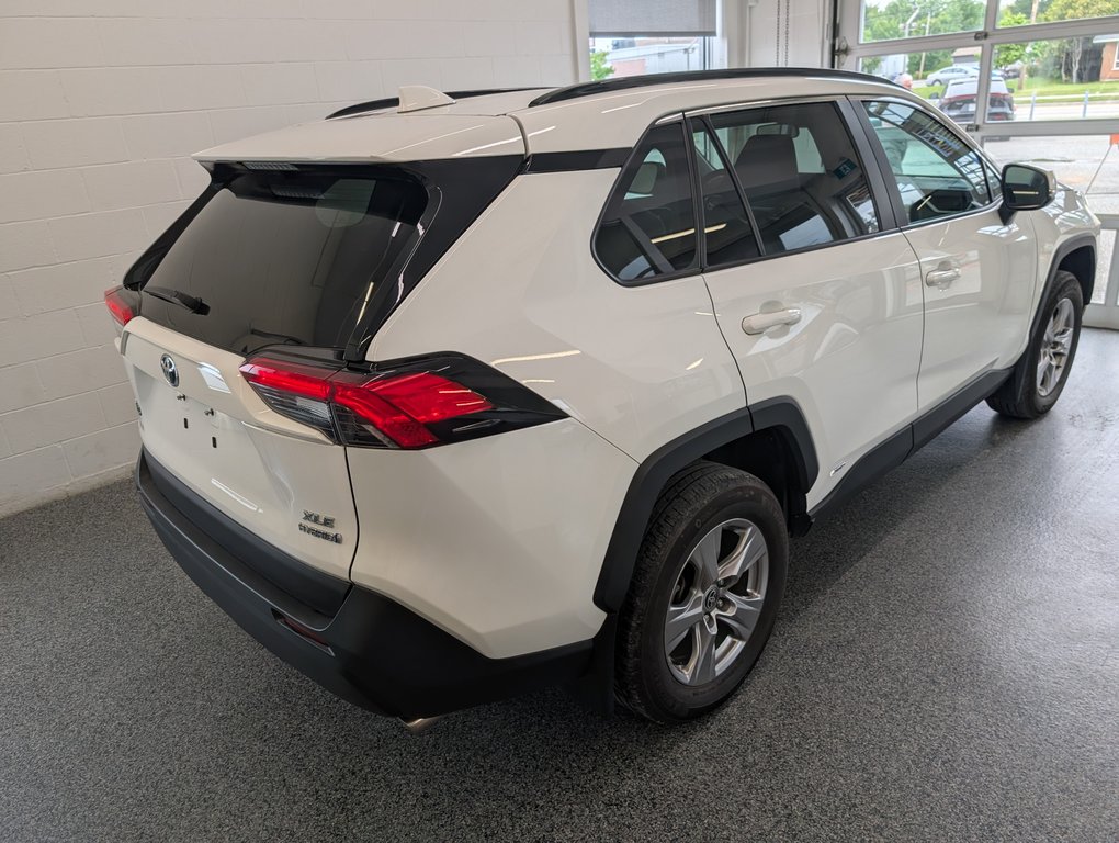 2023 Toyota RAV4 Hybrid XLE, A/C, in Magog, Quebec - 3 - w1024h768px