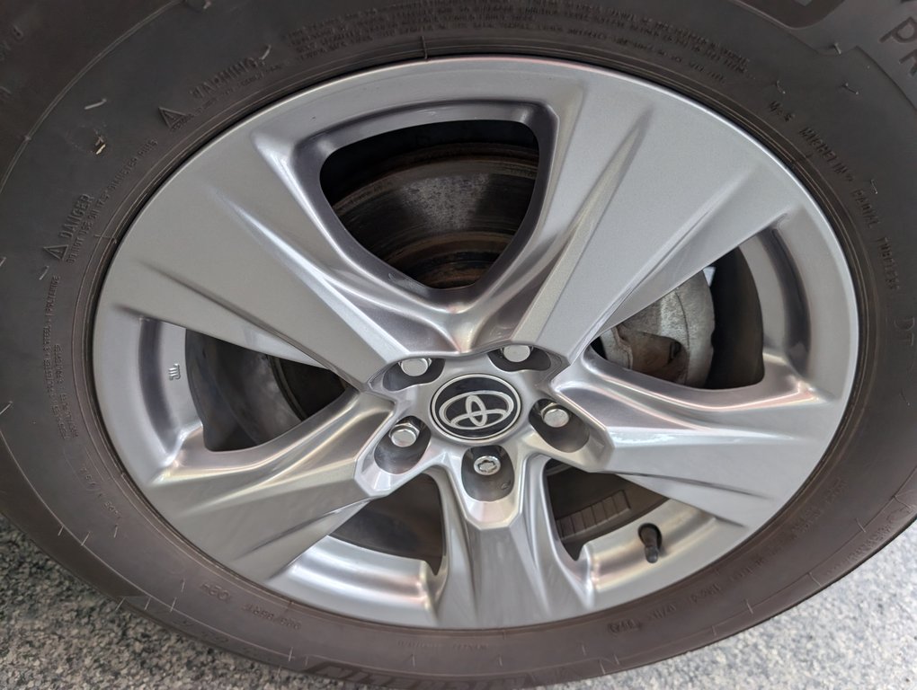 2023 Toyota RAV4 Hybrid XLE, A/C, in Magog, Quebec - 24 - w1024h768px