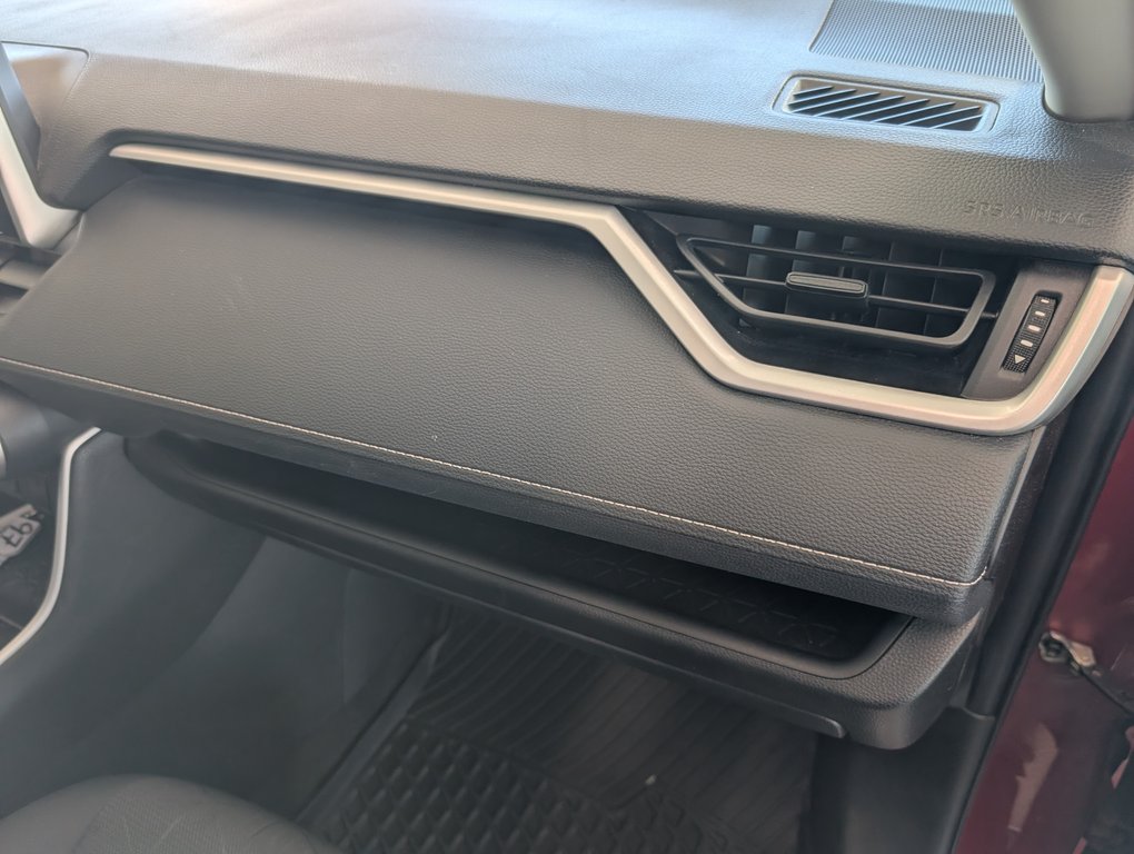Toyota RAV4 Hybrid XLE AWD, 2023 à Magog, Québec - 8 - w1024h768px