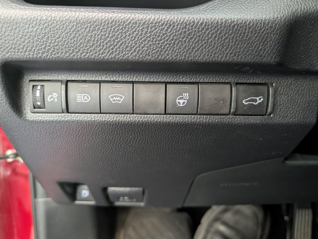 Toyota RAV4 Hybrid XLE AWD, 2023 à Magog, Québec - 21 - w1024h768px