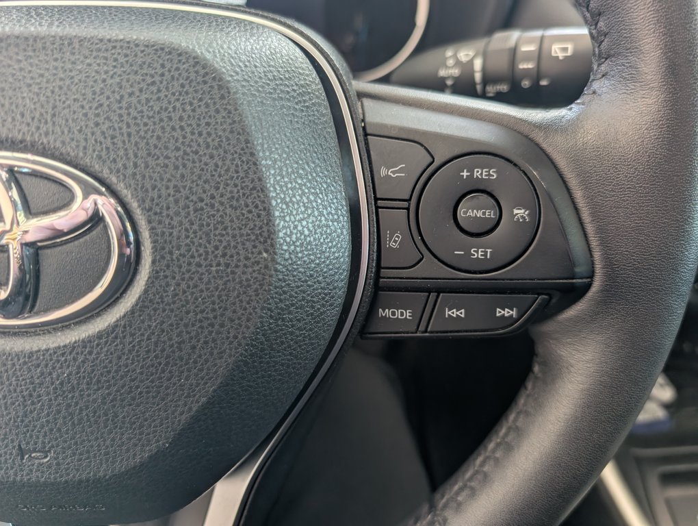 Toyota RAV4 Hybrid XLE AWD, 2023 à Magog, Québec - 18 - w1024h768px