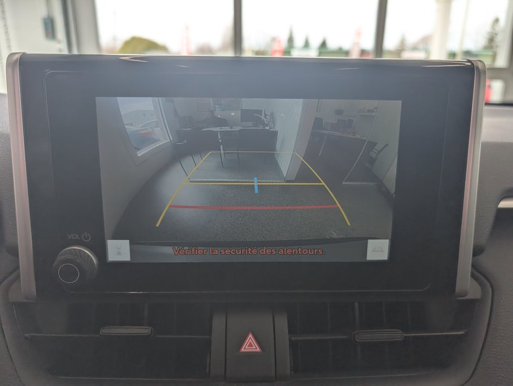 Toyota RAV4 Hybrid XLE AWD, GARANTIE JUSQU EN 2027, 2024 à Magog, Québec - 20 - w1024h768px