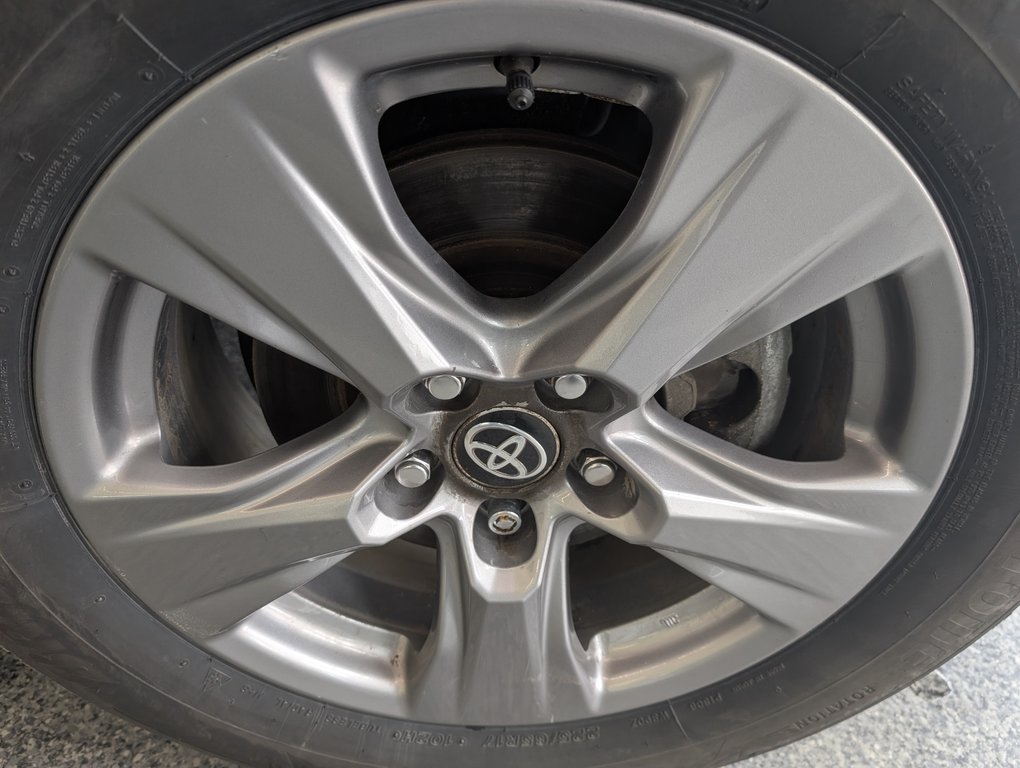 Toyota RAV4 Hybrid XLE AWD, GARANTIE JUSQU EN 2027, 2024 à Magog, Québec - 22 - w1024h768px