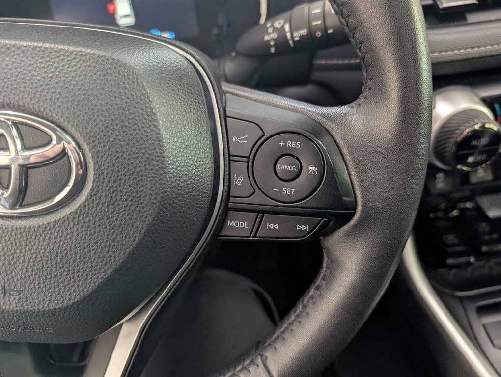 Toyota RAV4 Hybrid XLE AWD, 2024 à Magog, Québec - 19 - w1024h768px