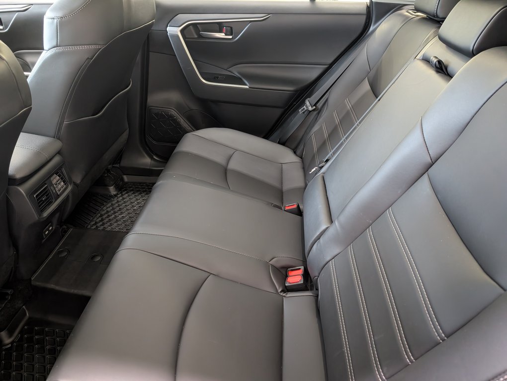 Toyota RAV4 Hybrid XLE AWD, GARANTIE JUSQU EN 2028, 2025 à Magog, Québec - 10 - w1024h768px