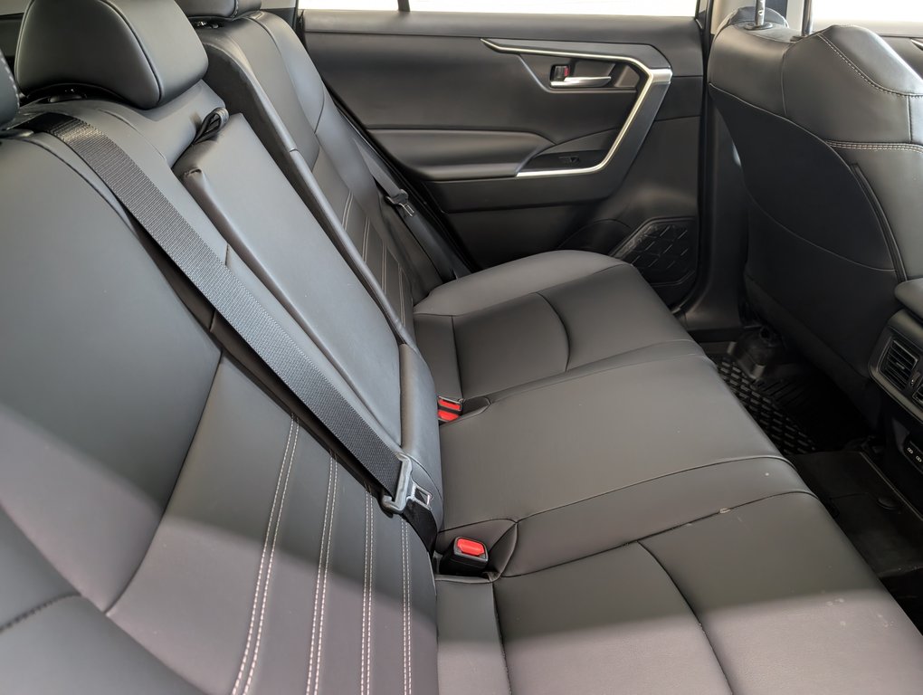 Toyota RAV4 Hybrid XLE AWD, GARANTIE JUSQU EN 2028, 2025 à Magog, Québec - 7 - w1024h768px