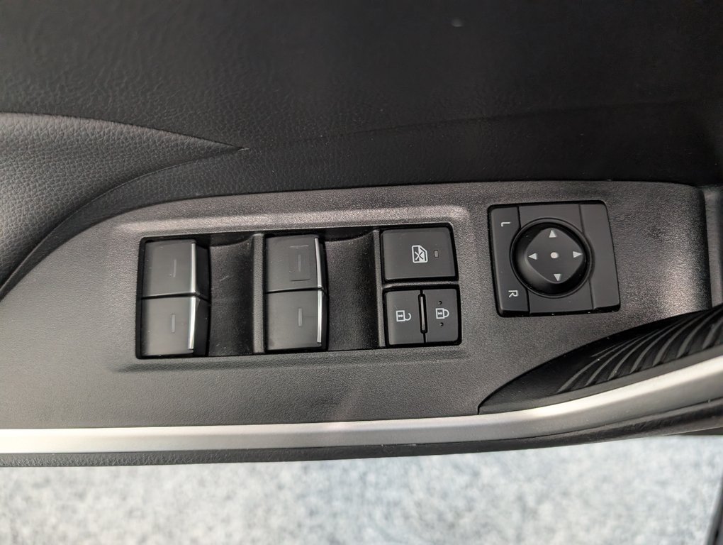 Toyota RAV4 Hybrid XLE AWD, 2025 à Magog, Québec - 14 - w1024h768px