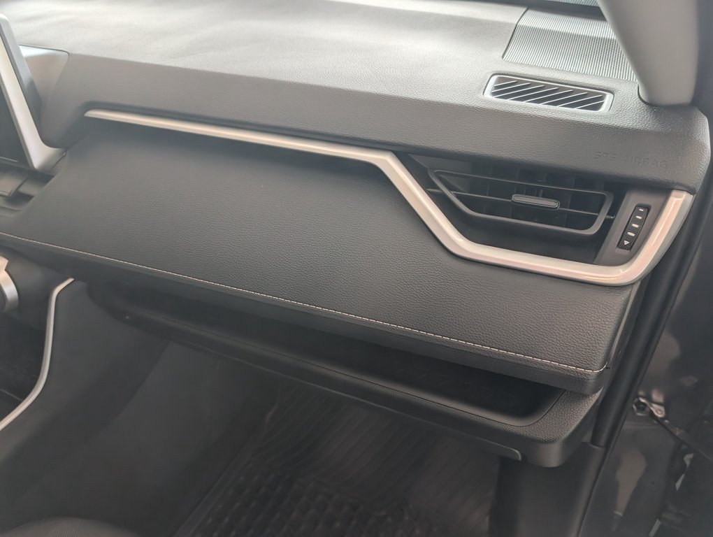 Toyota RAV4 Hybrid XLE AWD, 2025 à Magog, Québec - 9 - w1024h768px