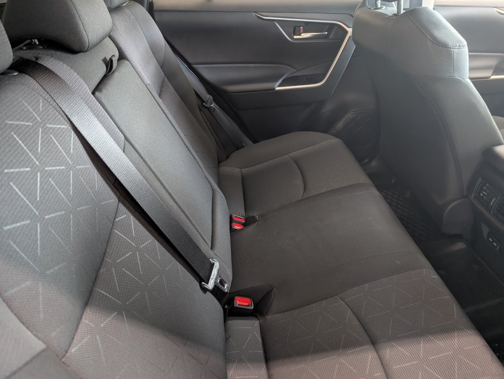 Toyota RAV4 Hybrid XLE AWD, 2025 à Magog, Québec - 7 - w1024h768px
