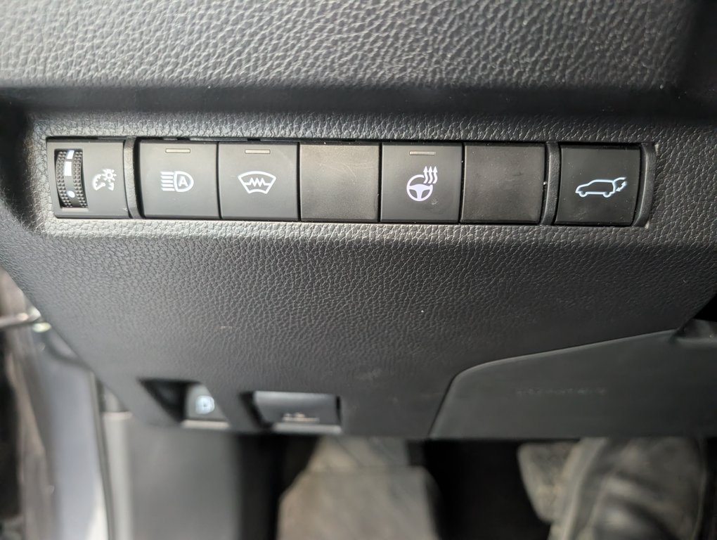 Toyota RAV4 Hybrid XLE AWD, 2025 à Magog, Québec - 22 - w1024h768px