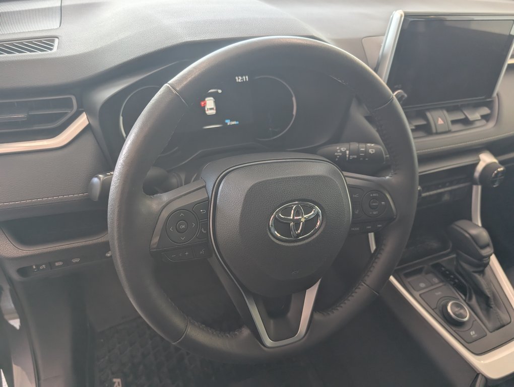 Toyota RAV4 Hybrid XLE AWD, 2025 à Magog, Québec - 12 - w1024h768px