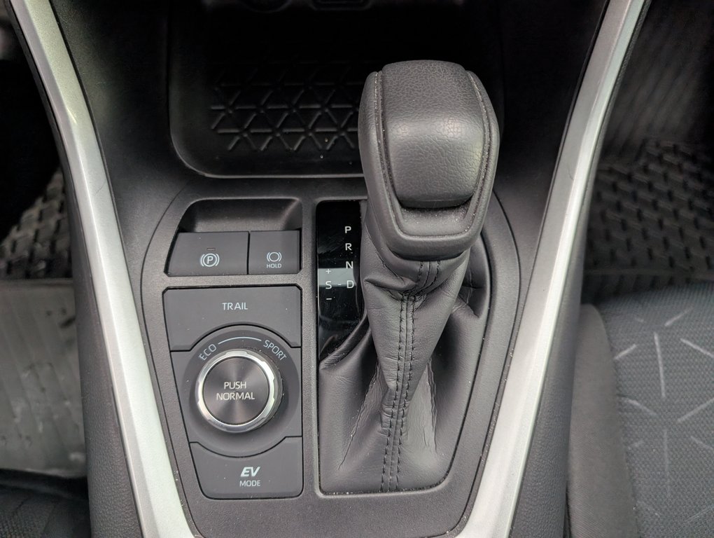 Toyota RAV4 Hybrid XLE AWD, 2025 à Magog, Québec - 16 - w1024h768px