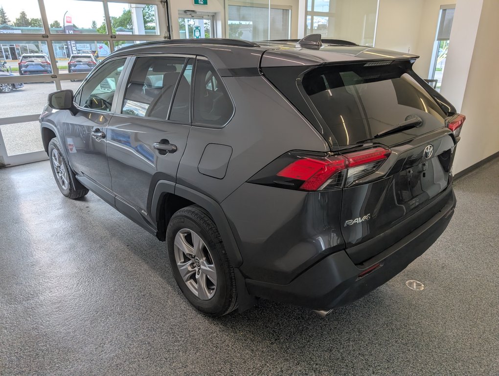 Toyota RAV4 Hybrid XLE AWD, 2025 à Magog, Québec - 4 - w1024h768px