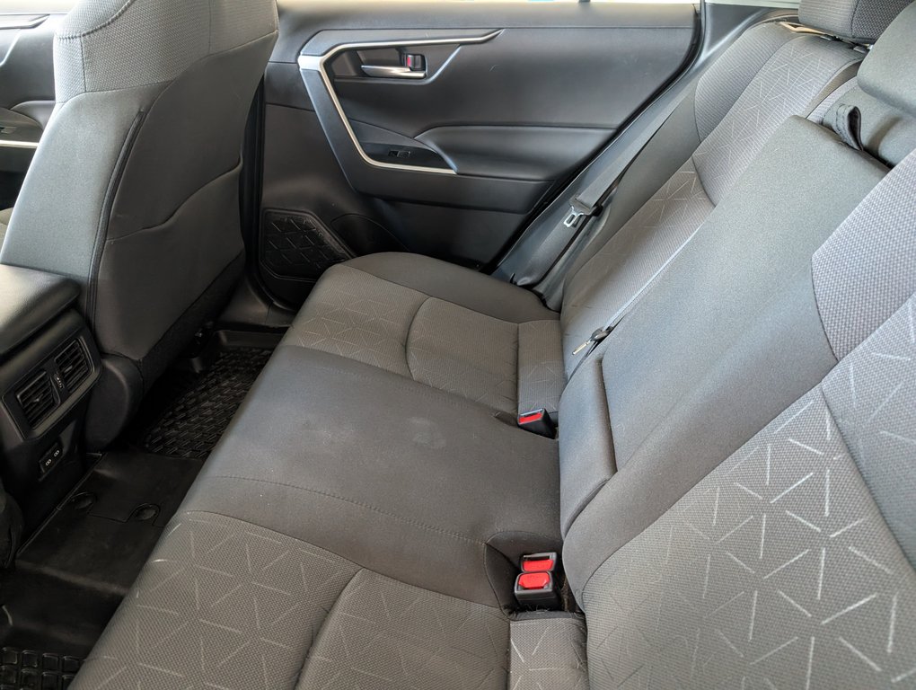 Toyota RAV4 Hybrid XLE AWD, 2025 à Magog, Québec - 10 - w1024h768px