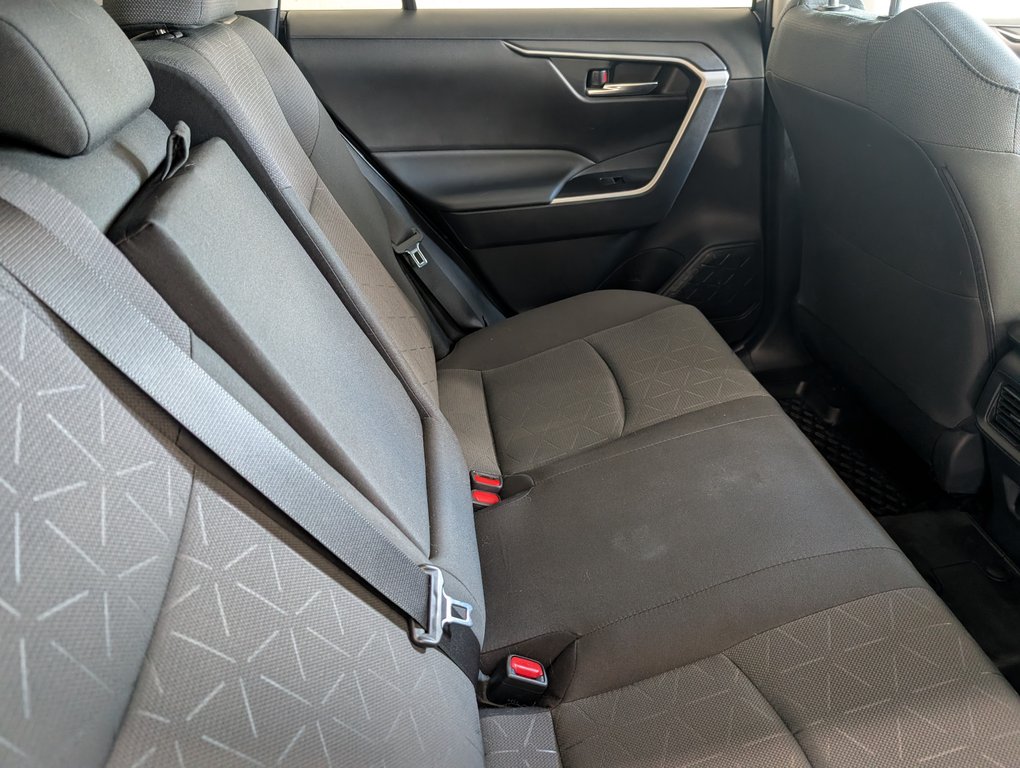Toyota RAV4 Hybrid XLE AWD, 2025 à Magog, Québec - 7 - w1024h768px