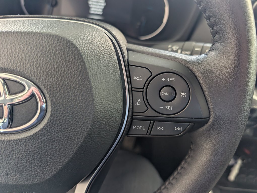 Toyota RAV4 Hybrid XLE AWD, 2025 à Magog, Québec - 19 - w1024h768px