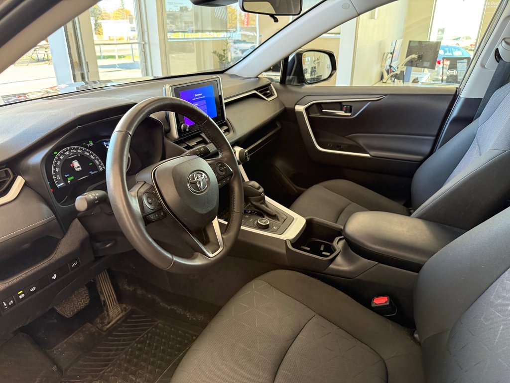 Toyota RAV4 Hybrid XLE AWD, 2025 à Magog, Québec - 11 - w1024h768px